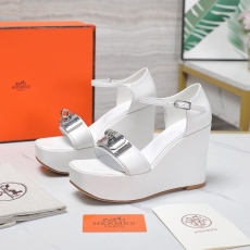 Hermes Sandals